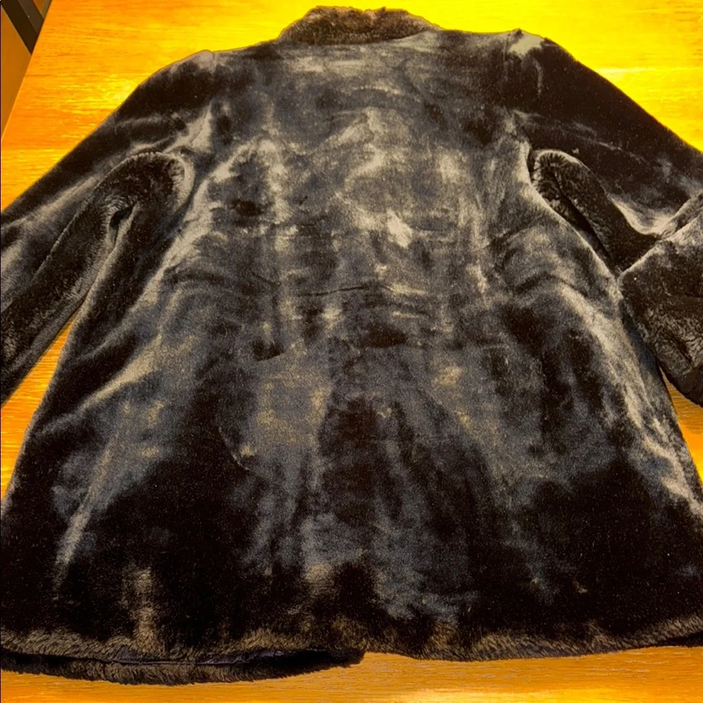 Cozy Black Teddy Jacket with Plush Texture
